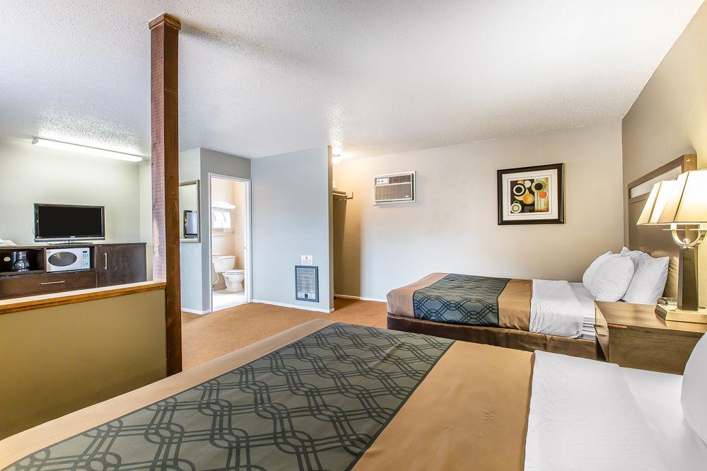 Hotel Econo &