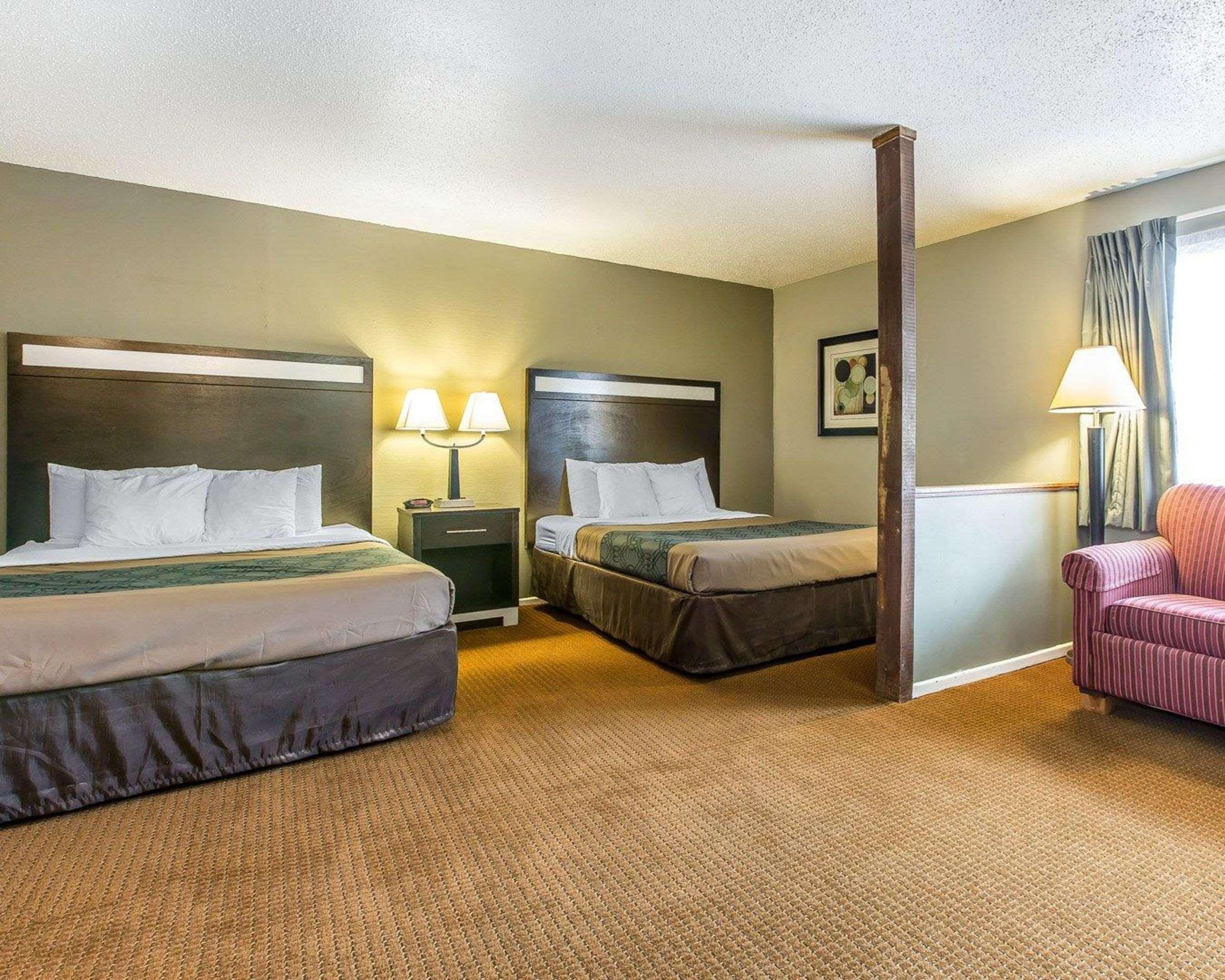 Hotel Econo & 2*