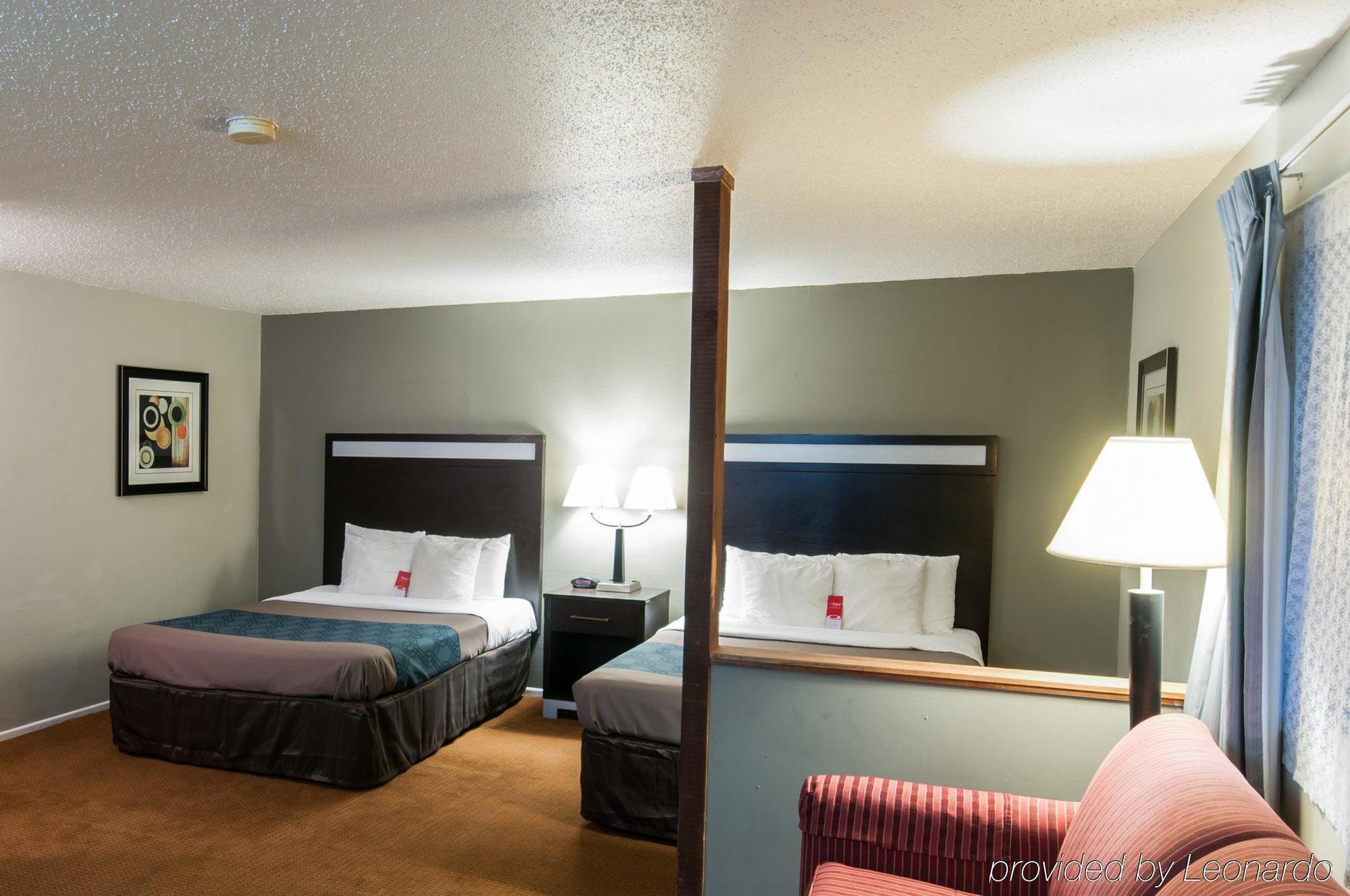 Hotel Econo & Yreka