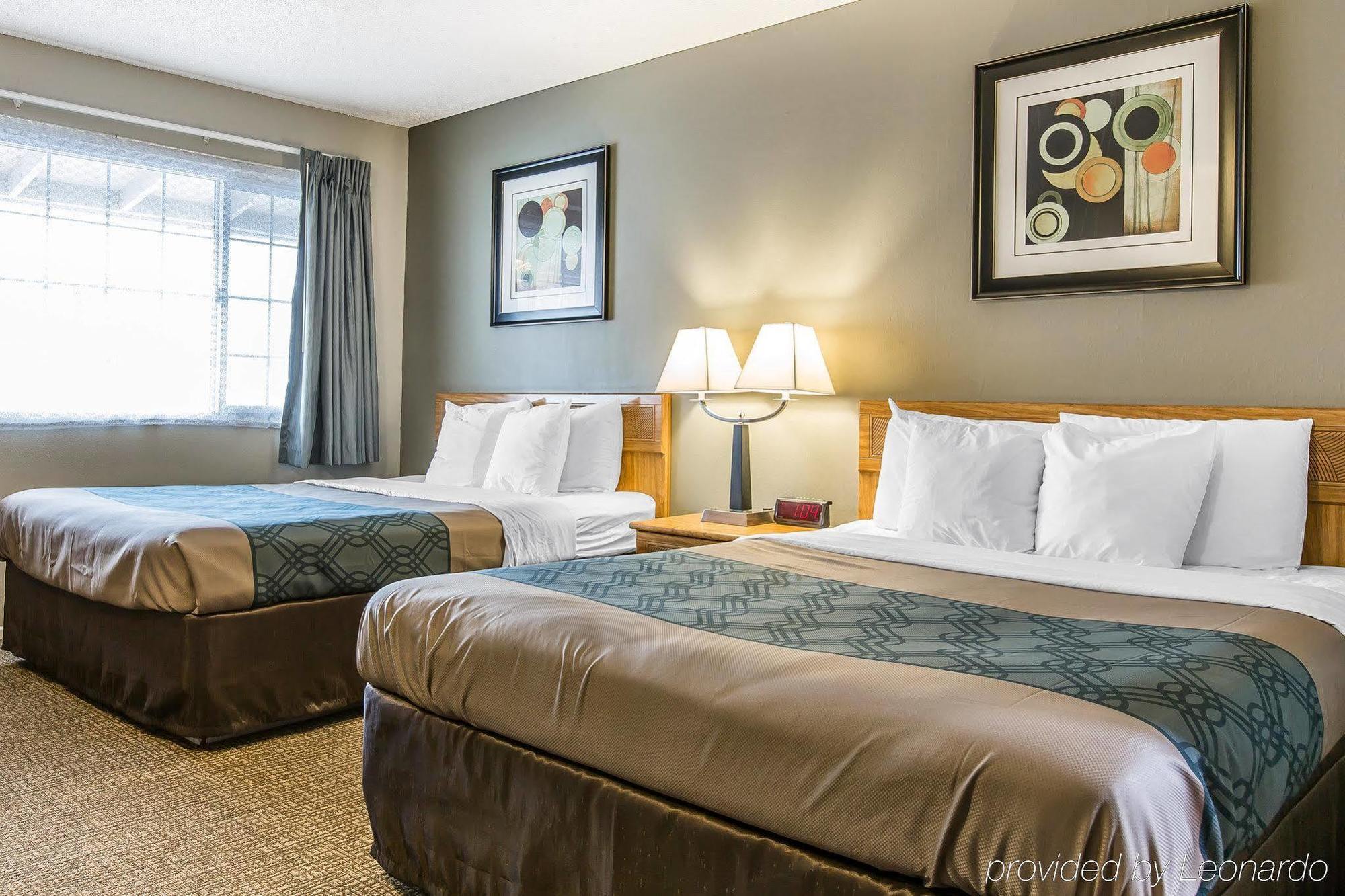 Hotel Econo &