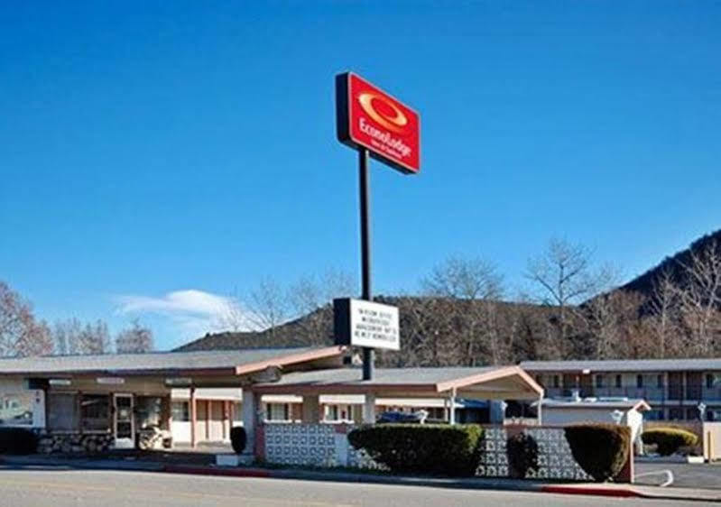 Econo & Yreka
