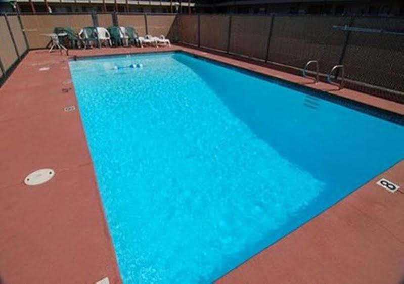Hotel Econo &