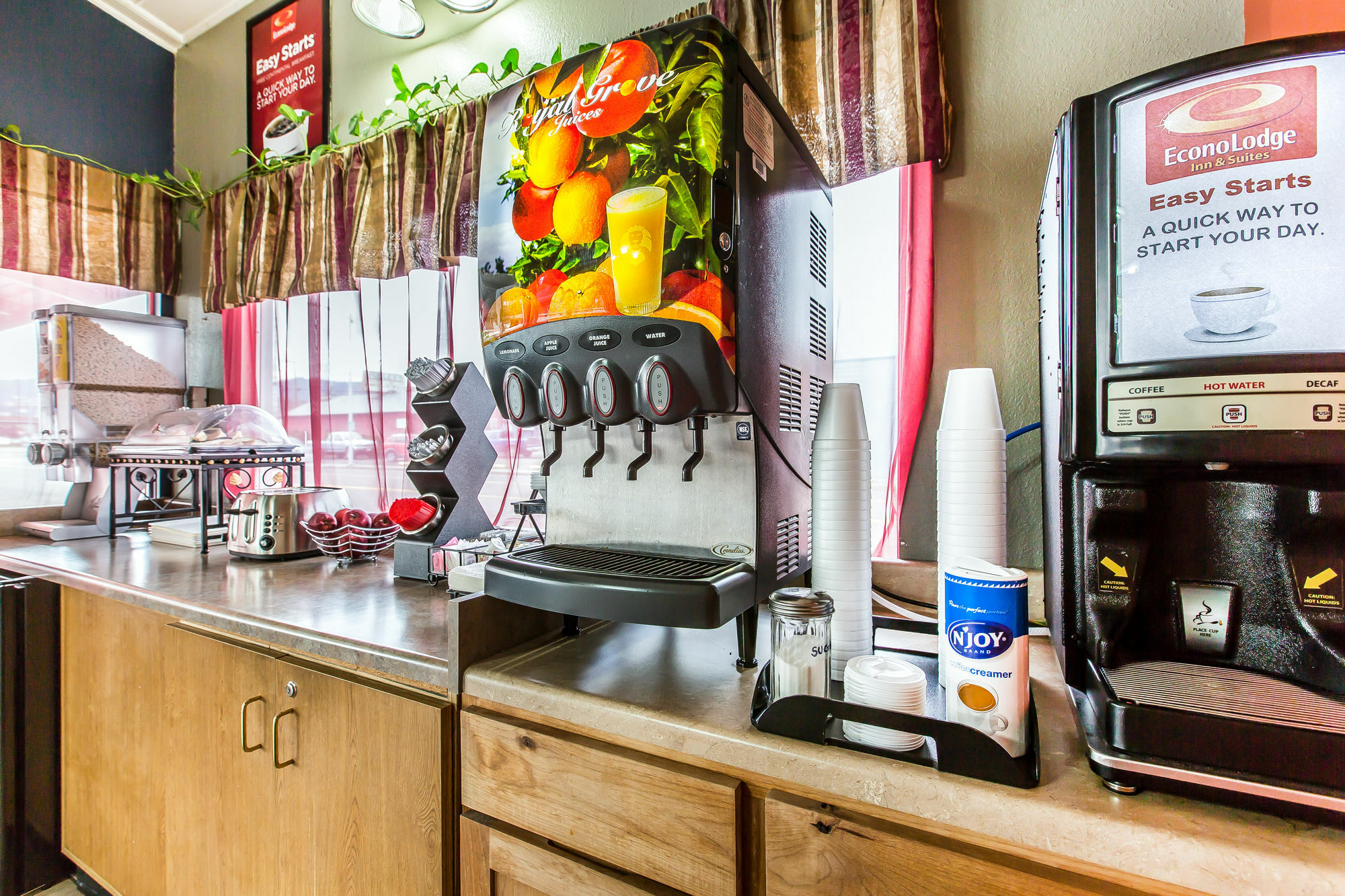Hotel Econo &