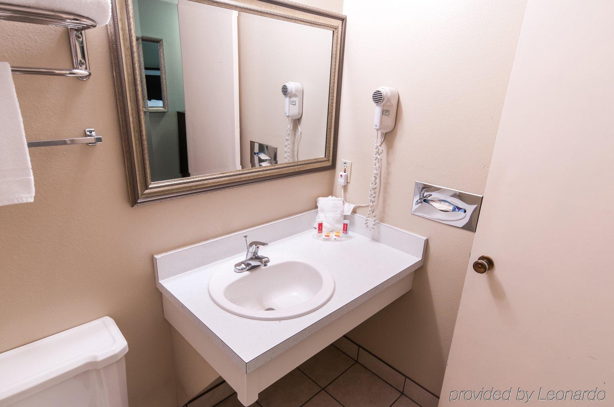 Hotel Econo 2*